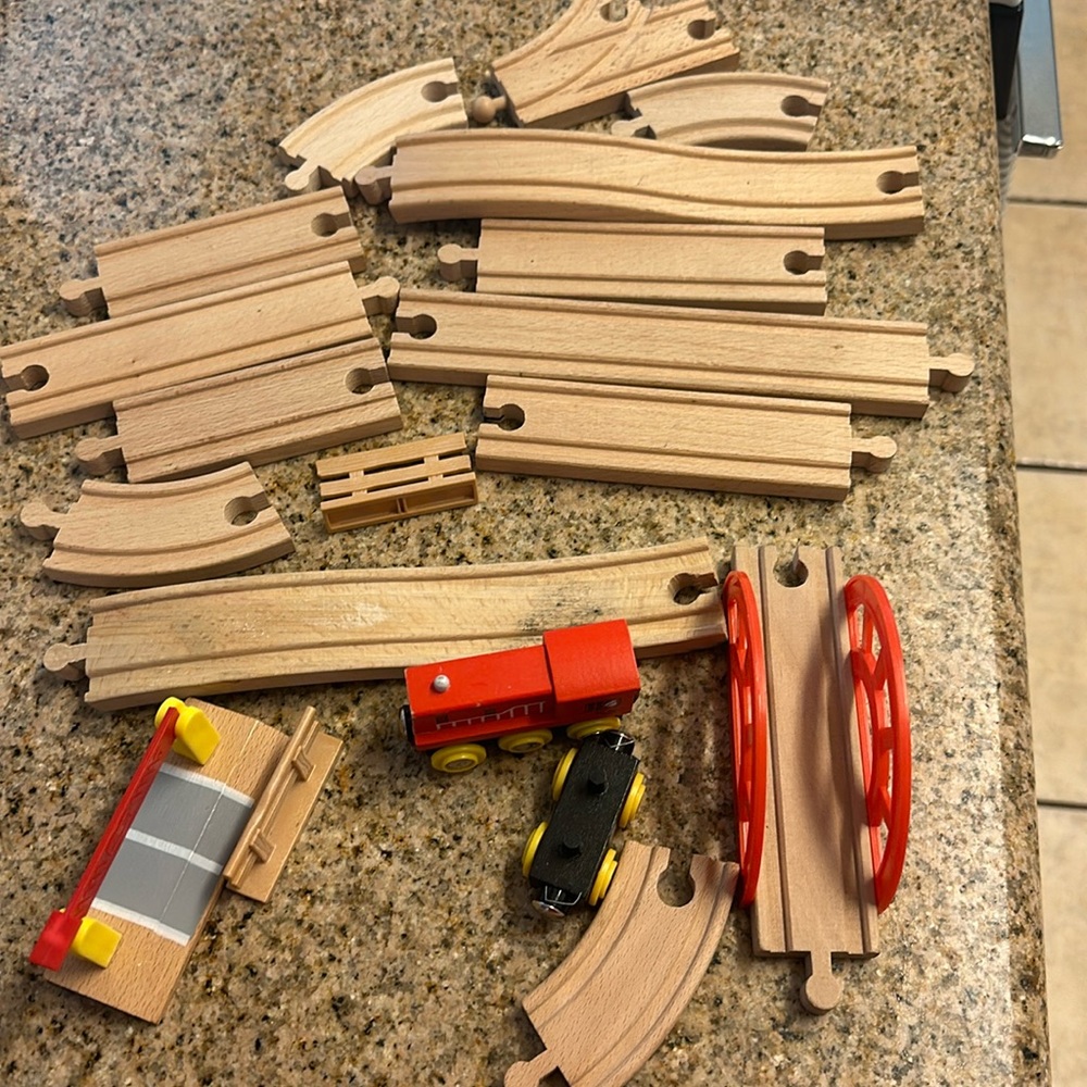 19 parts from Thomas Tran track, building blocks